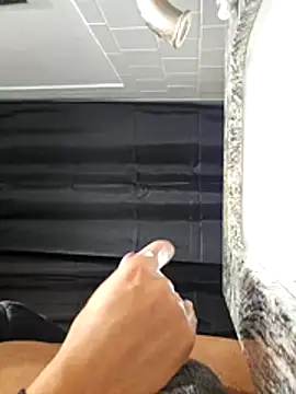 Snapshot of johntomm1422 chatting on 13, 1, 2026 johntomm1422 online show from 13, 1, 2026