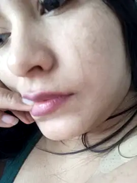 Snapshot of cazumyy chatting on 13, 11, 2025 cazumyy online show from 13, 11, 2025