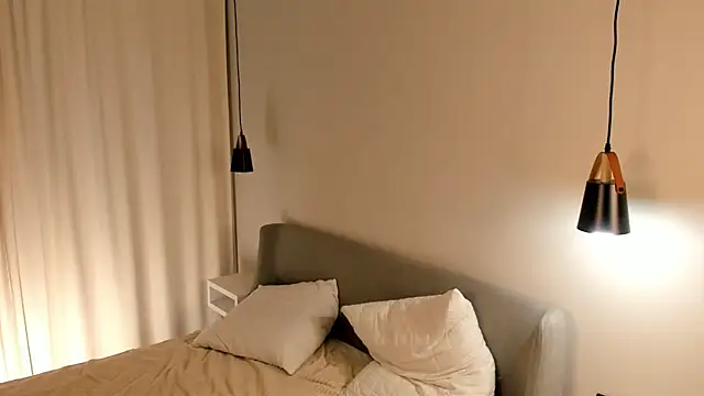 SirenaOstrem online show from 12, 10, 2025