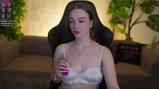 Snapshot of Ella_054 chatting on 22, 2, 2026 Ella 054 online show from 22, 2, 2026