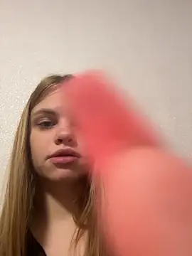 Snapshot of rinabluu chatting on 14, 11, 2025 rinabluu online show from 14, 11, 2025