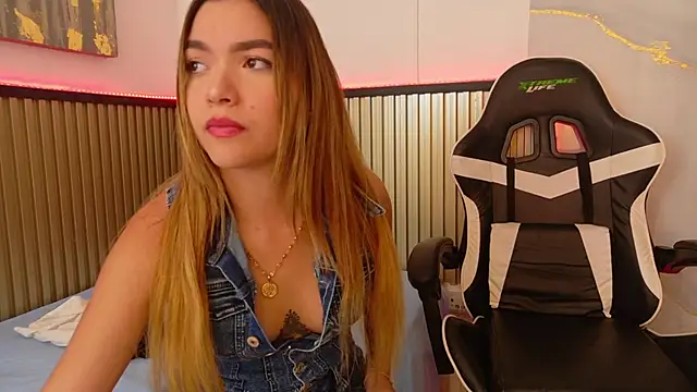 Sammy Lovee online show from 5, 11, 2025