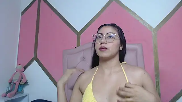 Snapshot of Mia_Wilsom chatting on 10, 10, 2025 Mia Wilsom online show from 10, 10, 2025