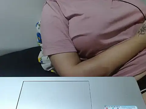 Nataliya Singh online show from 15, 4, 2026