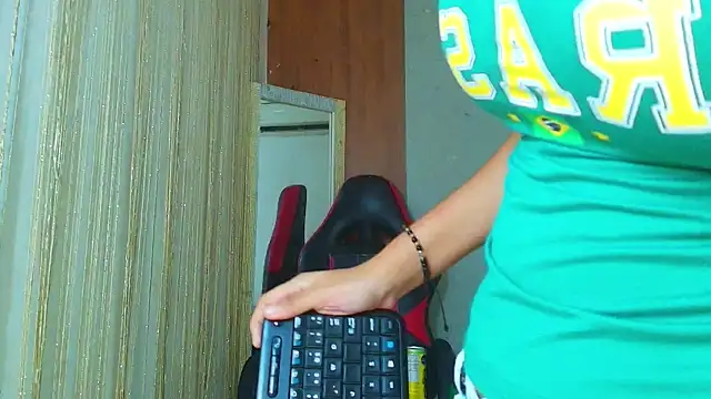 miss leidy  online show from 24, 6, 2026