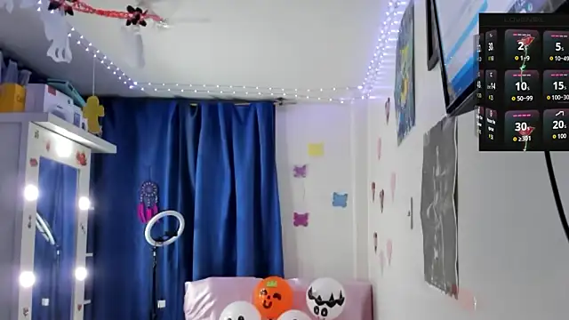 Snapshot of Megan_Darcy chatting on 21, 10, 2025 Megan Darcy online show from 21, 10, 2025