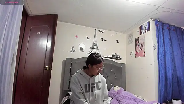 Megan Darcy online show from 24, 4, 2026
