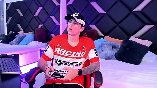 Handsomeboyss19 online show from 18, 10, 2025