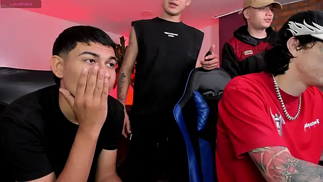 Snapshot of Handsomeboyss19 chatting on 3, 12, 2025 Handsomeboyss19 online show from 3, 12, 2025