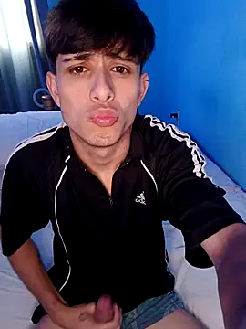 Snapshot of matiatr1112 chatting on 12, 11, 2025 matiatr1112 online show from 12, 11, 2025