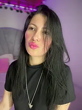 Mia salinass online show from 25, 4, 2026