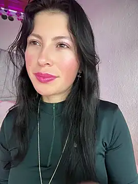 Mia salinass online show from 29, 4, 2026