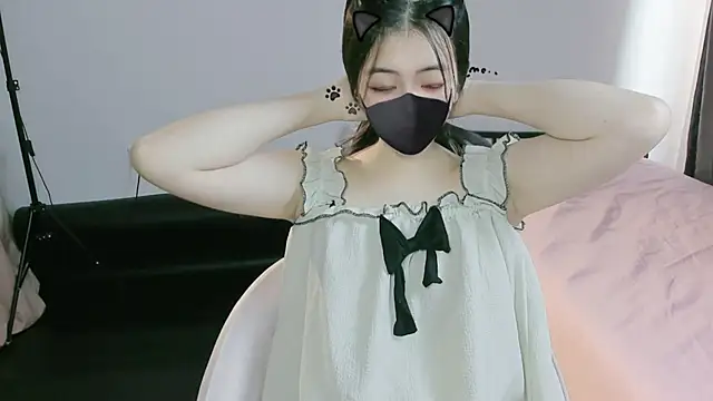 Sparkly Candy online show from 25, 9, 2025