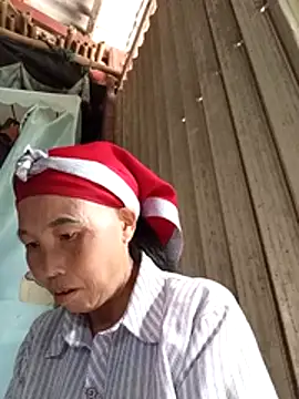 Snapshot of me-cute chatting on 5, 11, 2025 me-cute online show from 5, 11, 2025