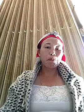 Snapshot of me-cute chatting on 28, 11, 2025 me-cute online show from 28, 11, 2025