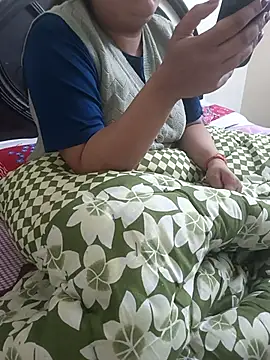 Snapshot of payal_261072_ chatting on 20, 12, 2025 payal 261072 online show from 20, 12, 2025