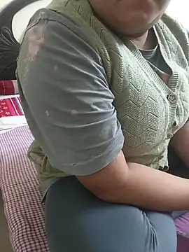 Snapshot of payal_261072_ chatting on 23, 12, 2025 payal 261072 online show from 23, 12, 2025