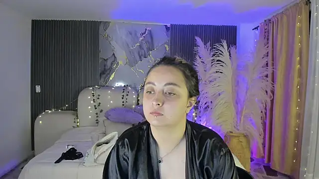 SarahCastro1  online show from 9, 4, 2026