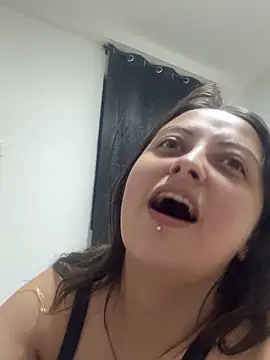 SarahCastro1  online show from 28, 4, 2026