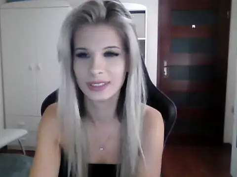 KristineGlow online show from 24, 9, 2025