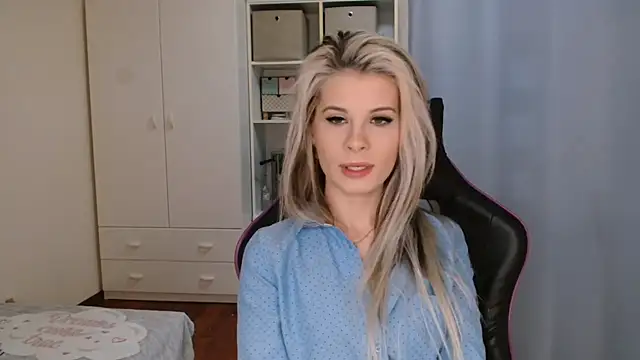 KristineGlow online show from 1, 5, 2026