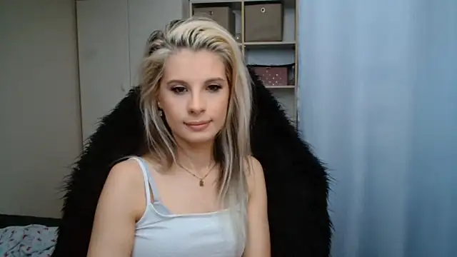 KristineGlow online show from 23, 6, 2026