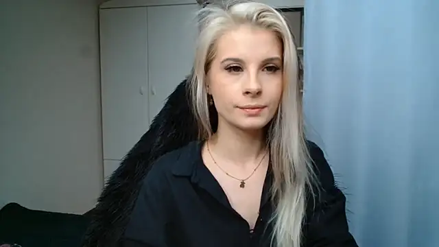 KristineGlow online show from 13, 7, 2026