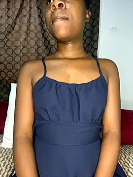 Crazyqueenxxx online show from 17, 11, 2025