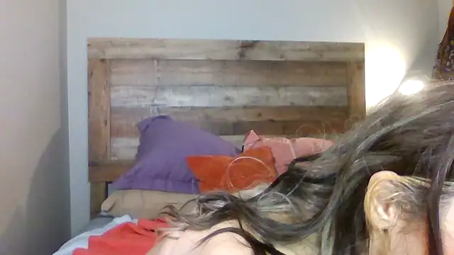 Snapshot of thickasstley chatting on 17, 6, 2026 thickasstley online show from 17, 6, 2026