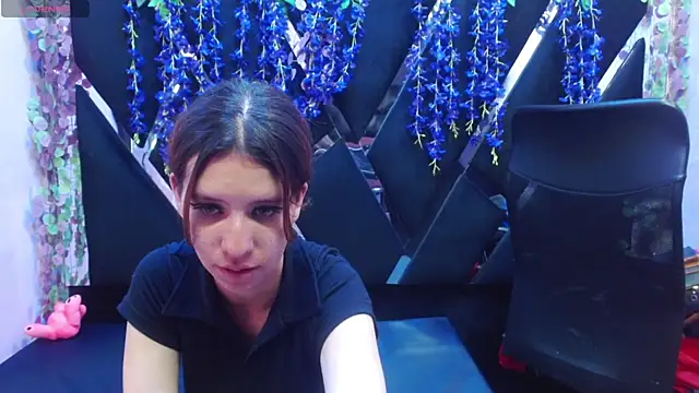 Gigi Glase online show from 16, 9, 2025