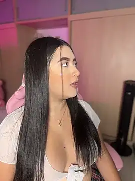 Emiily Moore1 online show from 27, 4, 2026
