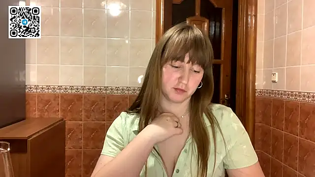 MaroonMoon  online show from 23, 10, 2025