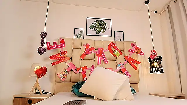 elizawiliamst online show from 19, 9, 2025