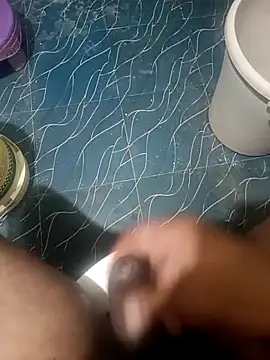 Snapshot of bobby3374 chatting on 28, 10, 2025 bobby3374 online show from 28, 10, 2025