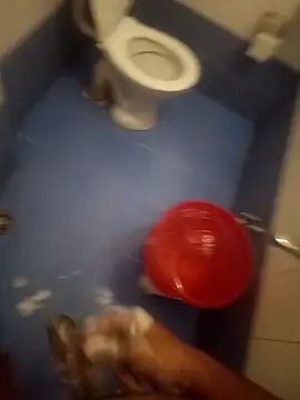 Snapshot of bobby3374 chatting on 12, 11, 2025 bobby3374 online show from 12, 11, 2025