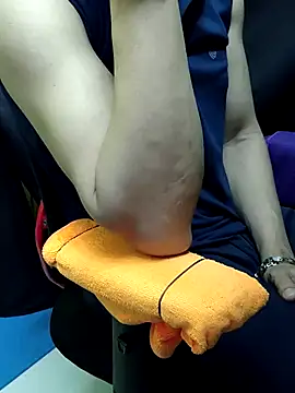 Snapshot of chocolate_alone chatting on 1, 11, 2025 chocolate alone online show from 1, 11, 2025