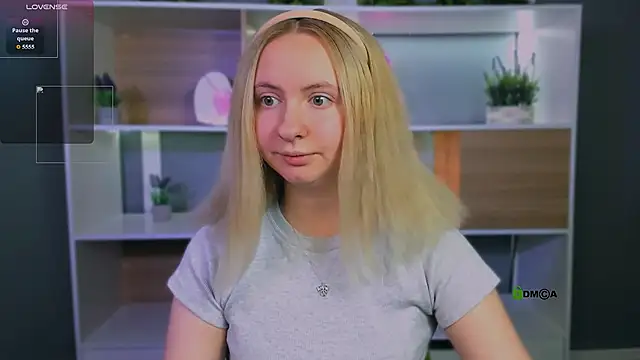 mila glow1 online show from 27, 4, 2026