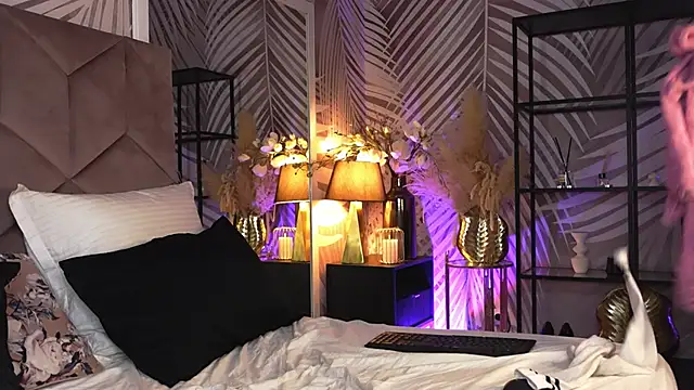 EvaRhea online show from 12, 3, 2026