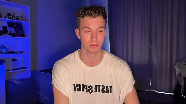 Snapshot of yoursaotome chatting on 18, 9, 2025 yoursaotome online show from 18, 9, 2025