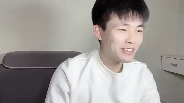 Snapshot of xiaoyang5200 chatting on 30, 10, 2025 xiaoyang5200 online show from 30, 10, 2025