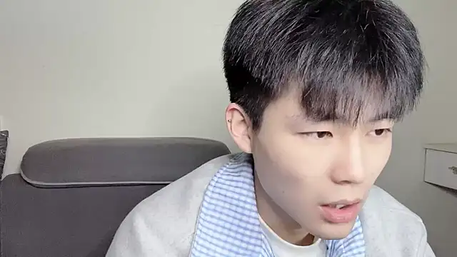 Snapshot of xiaoyang5200 chatting on 21, 11, 2025 xiaoyang5200 online show from 21, 11, 2025