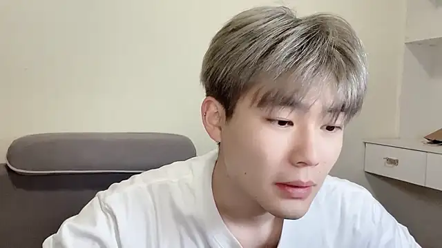 Snapshot of xiaoyang5200 chatting on 13, 1, 2026 xiaoyang5200 online show from 13, 1, 2026