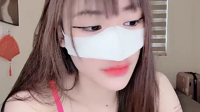 MaiLiiil online show from 12, 9, 2025