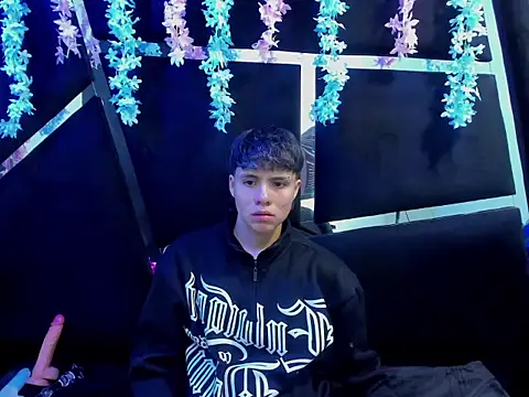 Snapshot of Bruno_Cruzz chatting on 12, 9, 2025 Bruno Cruzz online show from 12, 9, 2025