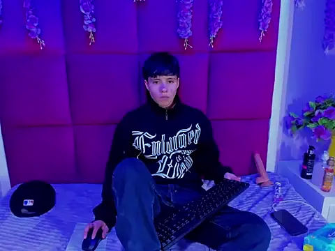 Snapshot of Bruno_Cruzz chatting on 4, 10, 2025 Bruno Cruzz online show from 4, 10, 2025