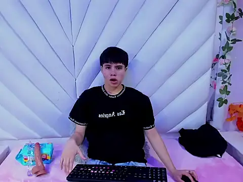 Snapshot of Bruno_Cruzz chatting on 21, 10, 2025 Bruno Cruzz online show from 21, 10, 2025