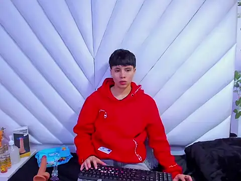 Snapshot of Bruno_Cruzz chatting on 31, 10, 2025 Bruno Cruzz online show from 31, 10, 2025