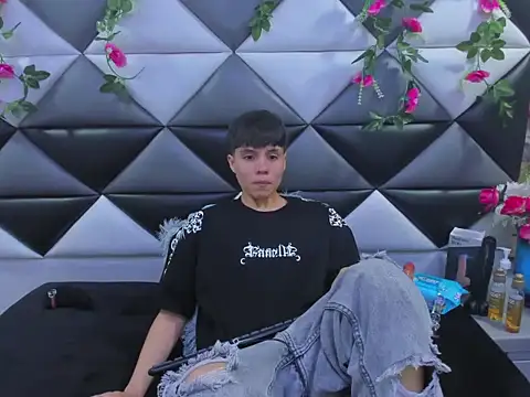 Snapshot of Bruno_Cruzz chatting on 6, 11, 2025 Bruno Cruzz online show from 6, 11, 2025