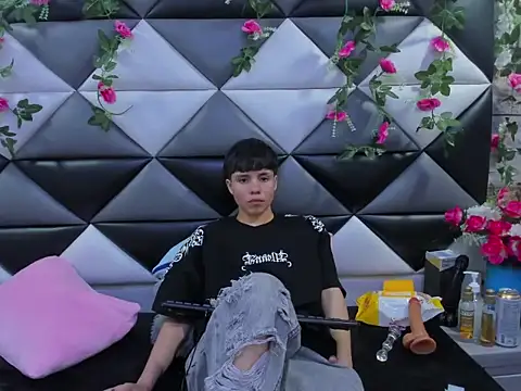 Snapshot of Bruno_Cruzz chatting on 9, 11, 2025 Bruno Cruzz online show from 9, 11, 2025