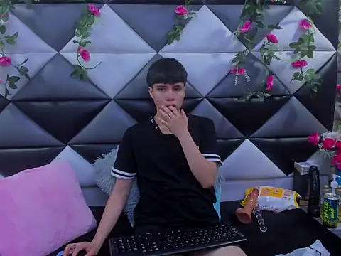 Snapshot of Bruno_Cruzz chatting on 10, 11, 2025 Bruno Cruzz online show from 10, 11, 2025